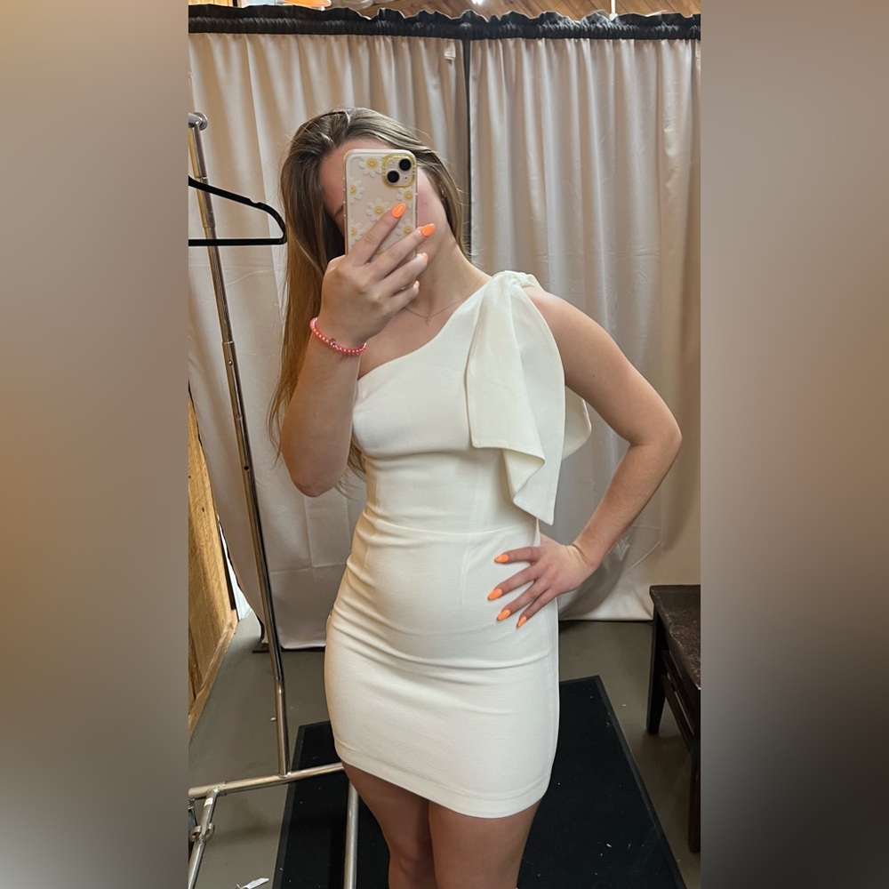 Tiff One-Shoulder Dress - Picture 4 of 4